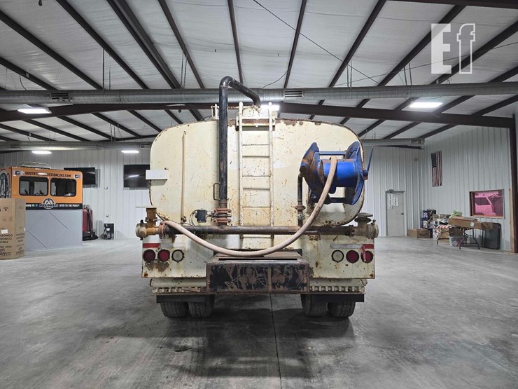 2009-international-durastar-4300-image-8