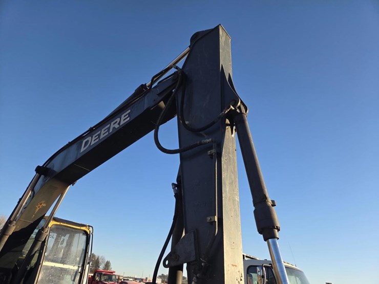 2012-deere-160d-lc-image-18