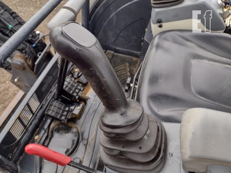 2022-deere-26g-image-10