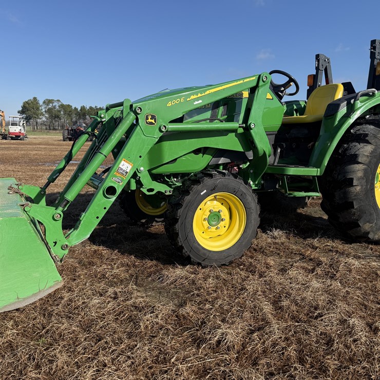 2019 JOHN DEERE 4044M