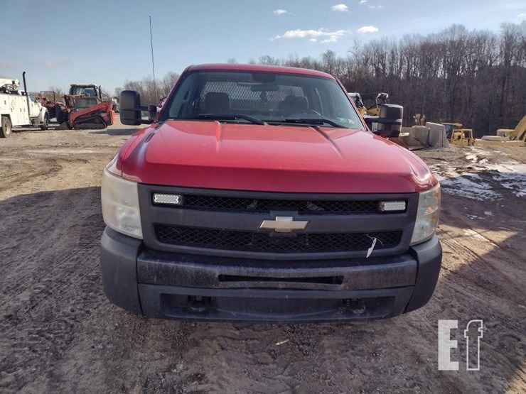 11-chevy-truck^title^-image-2