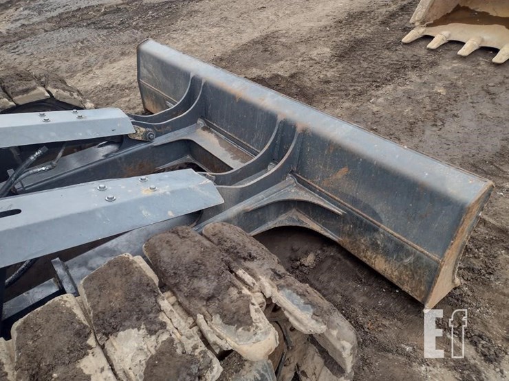 case-cx145d-msr-image-25