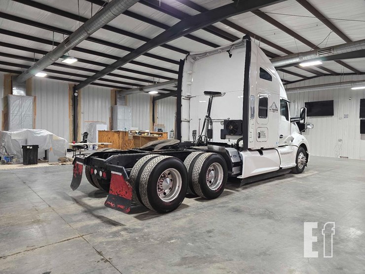 2019-kenworth-t680-image-3