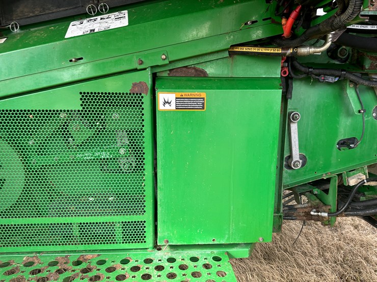 #38409-•-2014-john-deere-s680s-prwd-combine-image-45