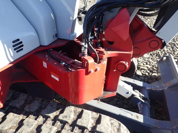 takeuchi-tb257fr-image-17
