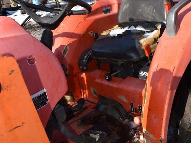 kubota-l4600-image-9