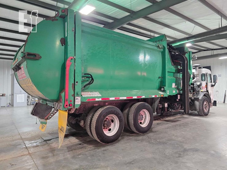 2020-peterbilt-520-image-3