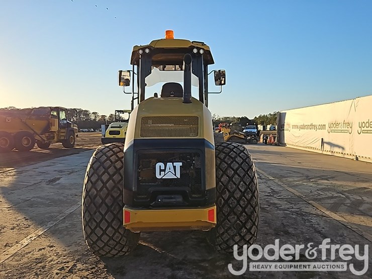 2024-caterpillar-cs10gc-image-17