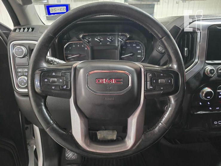 2021-gmc-sierra-1500-image-10