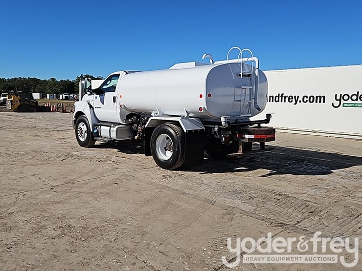 2019-ford-f750-image-4