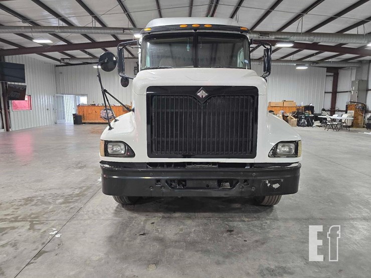 2005-international-9400-image-7