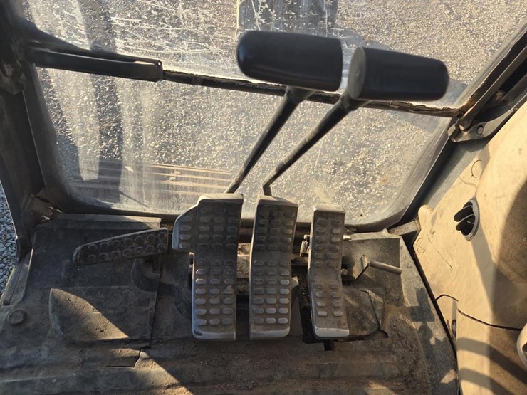 2012-deere-160d-lc-image-54