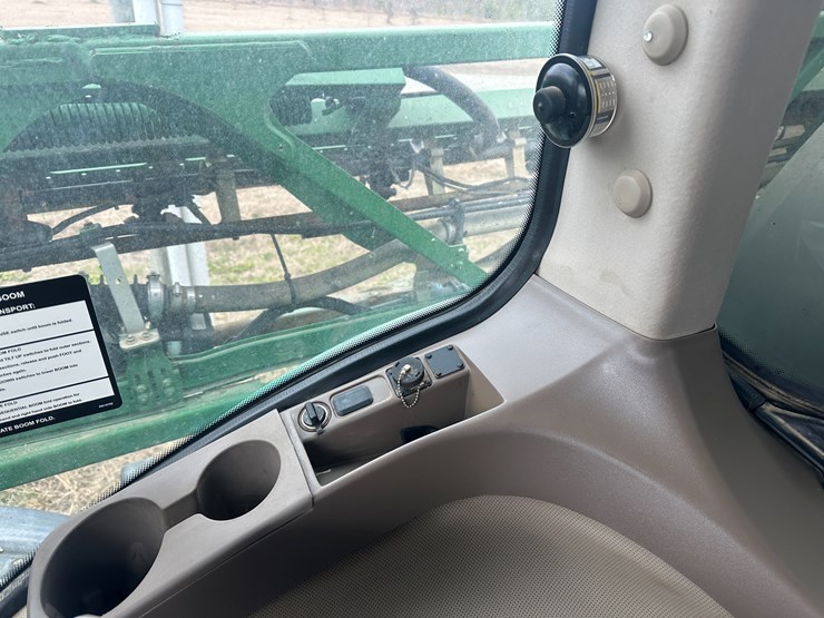 2014-john-deere-r4038-image-86