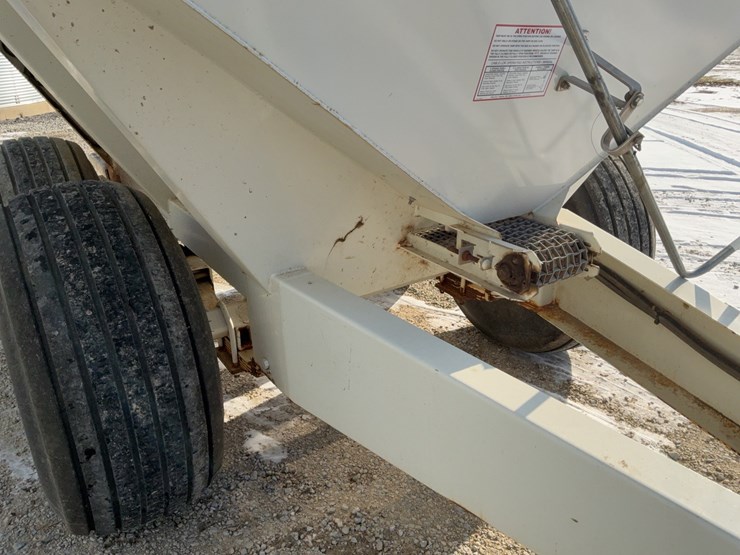 loftness-fs800-fertilizer-spreader-image-43