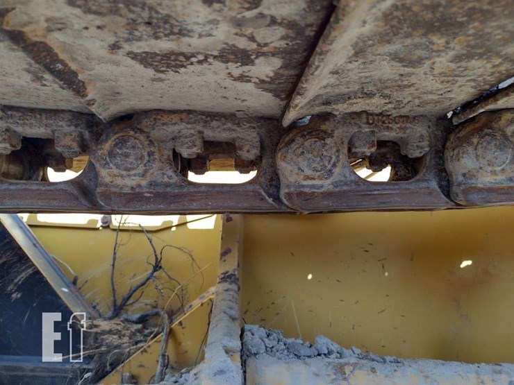 2020-deere-450k-image-39