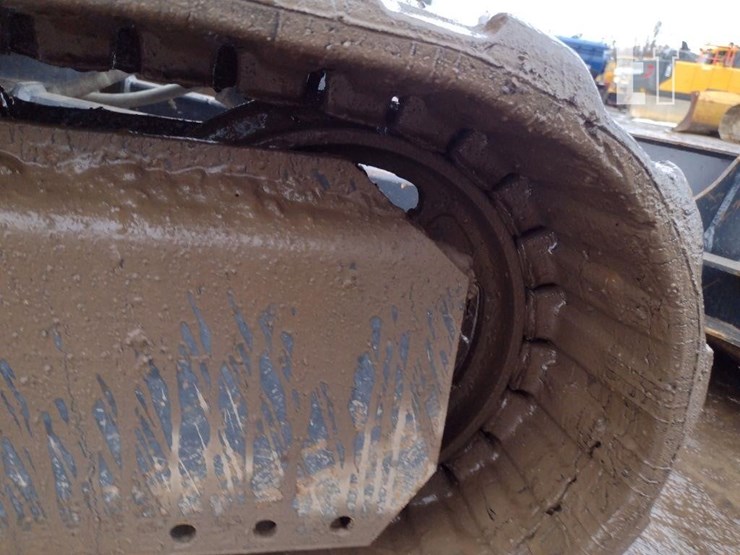 2014-hitachi-zx35u-image-40