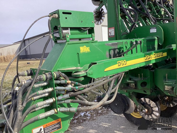 2011-john-deere-1790-image-15