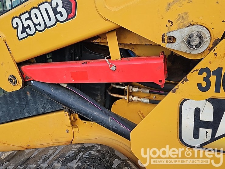 2020-caterpillar-259d3-image-21
