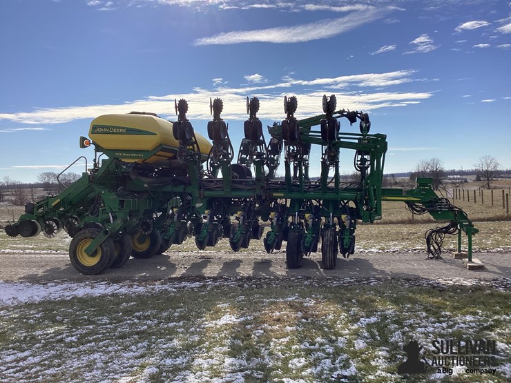 2011-john-deere-1790-image-4
