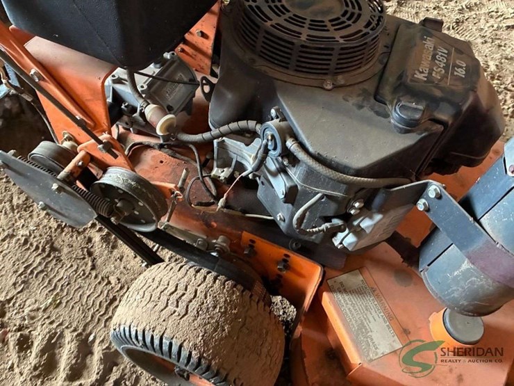 scag-36"-walk-behind-mower-showing-242-hours-image-11