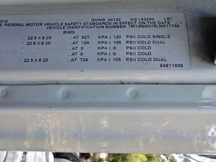 2020-mack-anthem-t/a-wet-kit-day-cab-truck-tractor-image-13