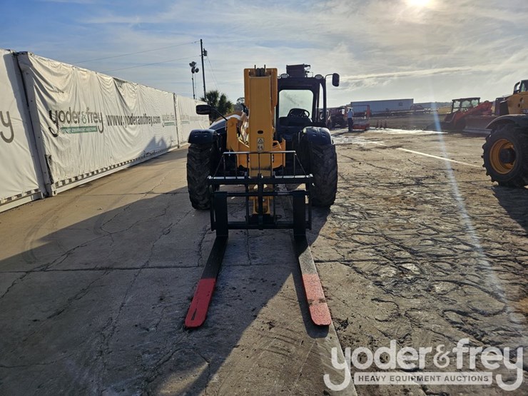 2015-jcb-507-42-image-13