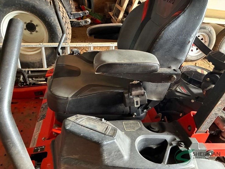 kubota-781-60"-zero-turn-mower-showing-2349-hours-image-6