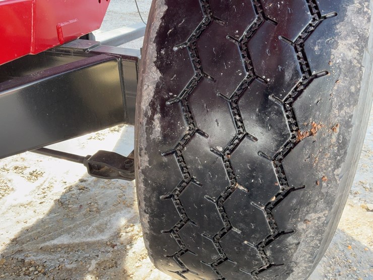 j&m-555-gravity-wagon-image-36