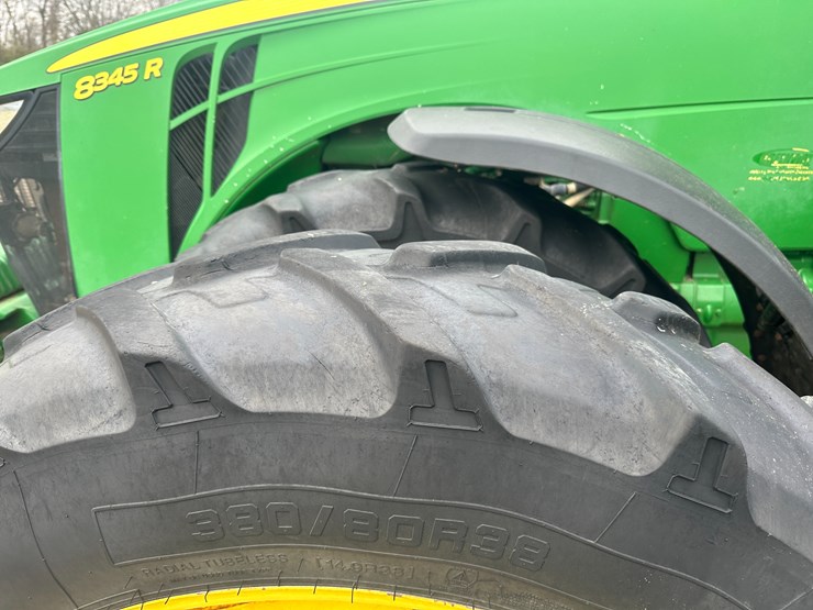 2010-john-deere-8345r-image-8