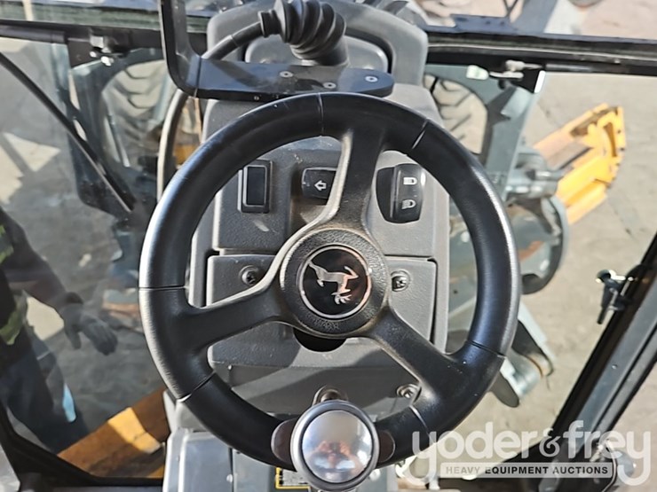 2017-deere-672g-image-36