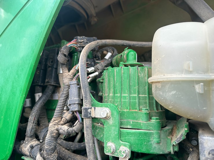 2010-john-deere-8345r-image-56
