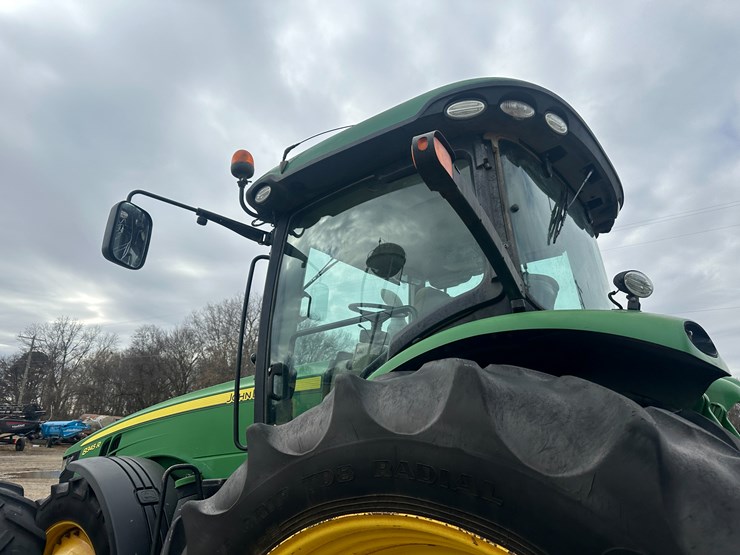 2010-john-deere-8345r-image-32