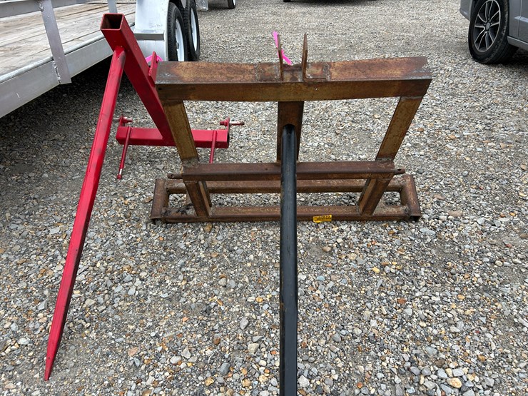 #37879-•-44”-hay-spear-image-1