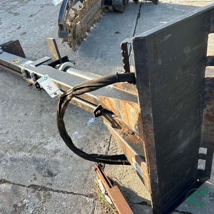 Skid steer mount wood splitter