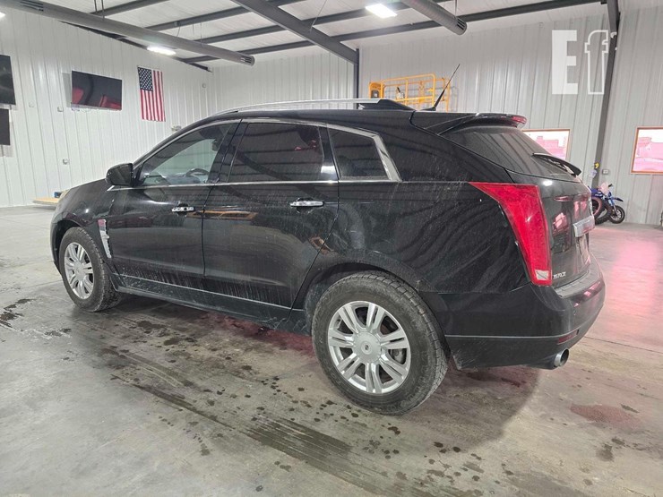 2011-cadillac-srx-image-4