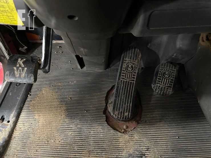 2006-kenworth-t800-image-11