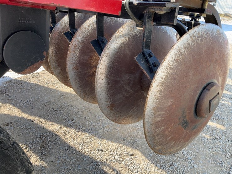 case-ih-870-ecolo-tiger-disc-ripper-image-43