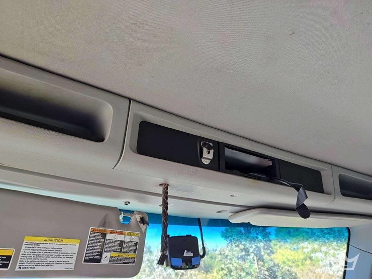 2019-kenworth-t880-image-35