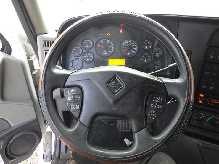 2016-international-prostar-image-38