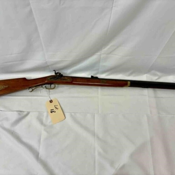 THOMPSON - CENTER - BLACK POWDER RIFLE