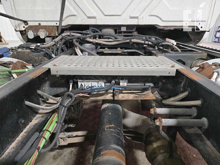 2017-international-transtar-8600-image-33