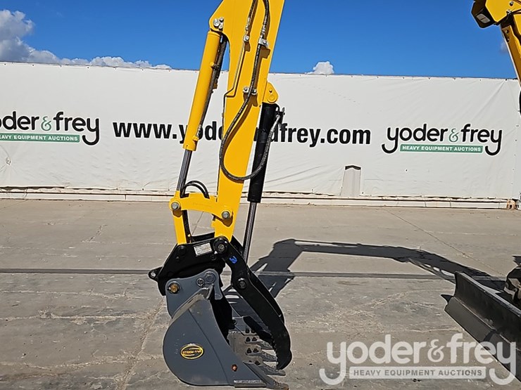 2024-komatsu-pc55mr-image-18