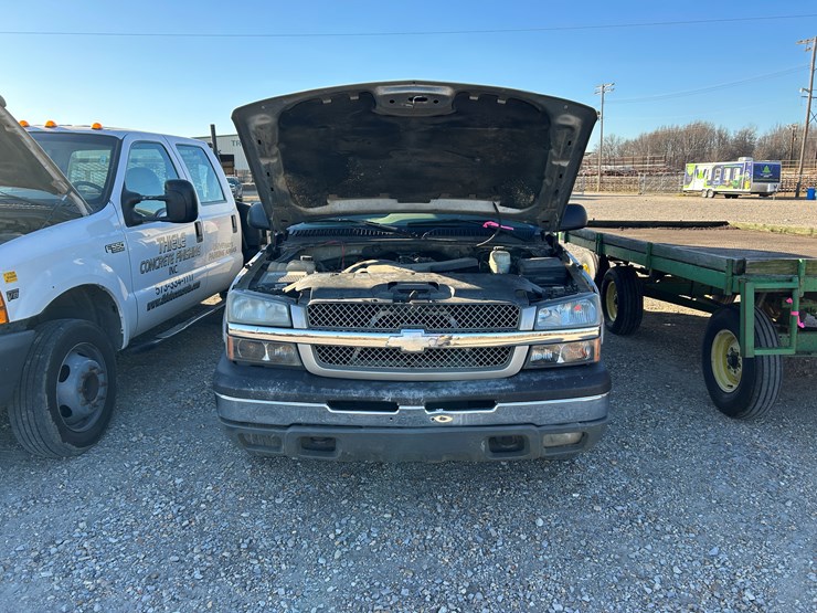 #37855-•-2005-chevrolet-avalanche-4x4-pickup-3gnec12z25g286152-image-3