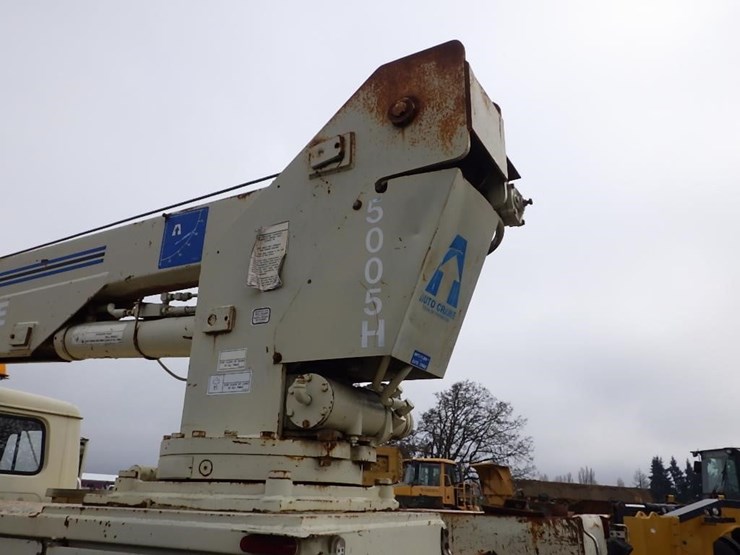 1991-international-4700-image-18