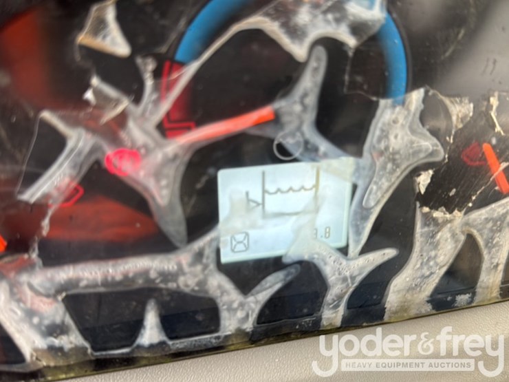 2024-caterpillar-cb2.7-image-30