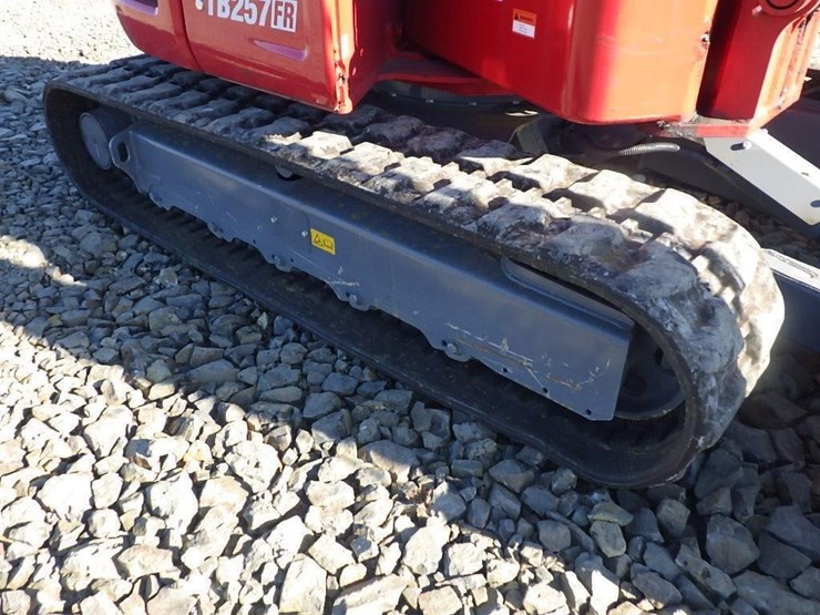 takeuchi-tb257fr-image-39