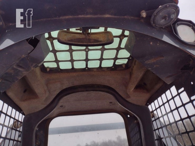 2019-deere-317g-image-13