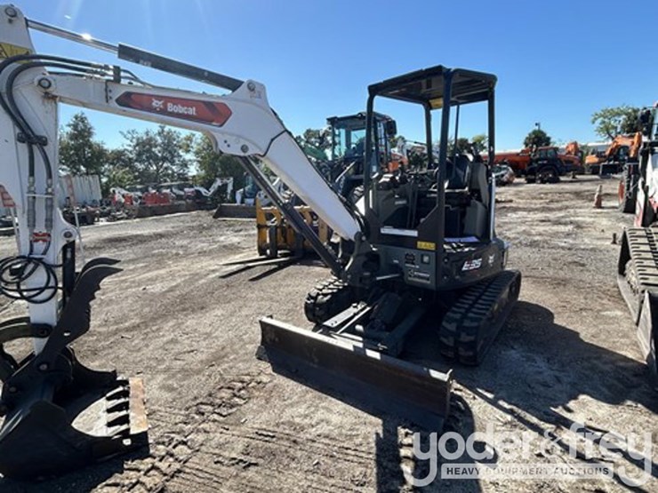 2022-bobcat-e35r2-image-1