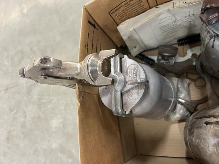 #115317-•-paint-guns-image-2