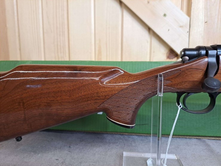 remington-model-700-7mm-mag-bolt-rifle-image-3